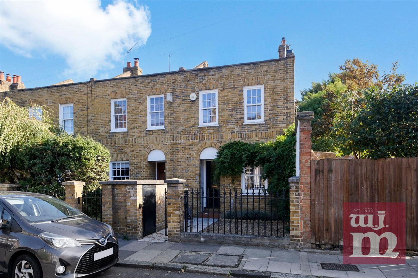 Coborn Road, Mile End